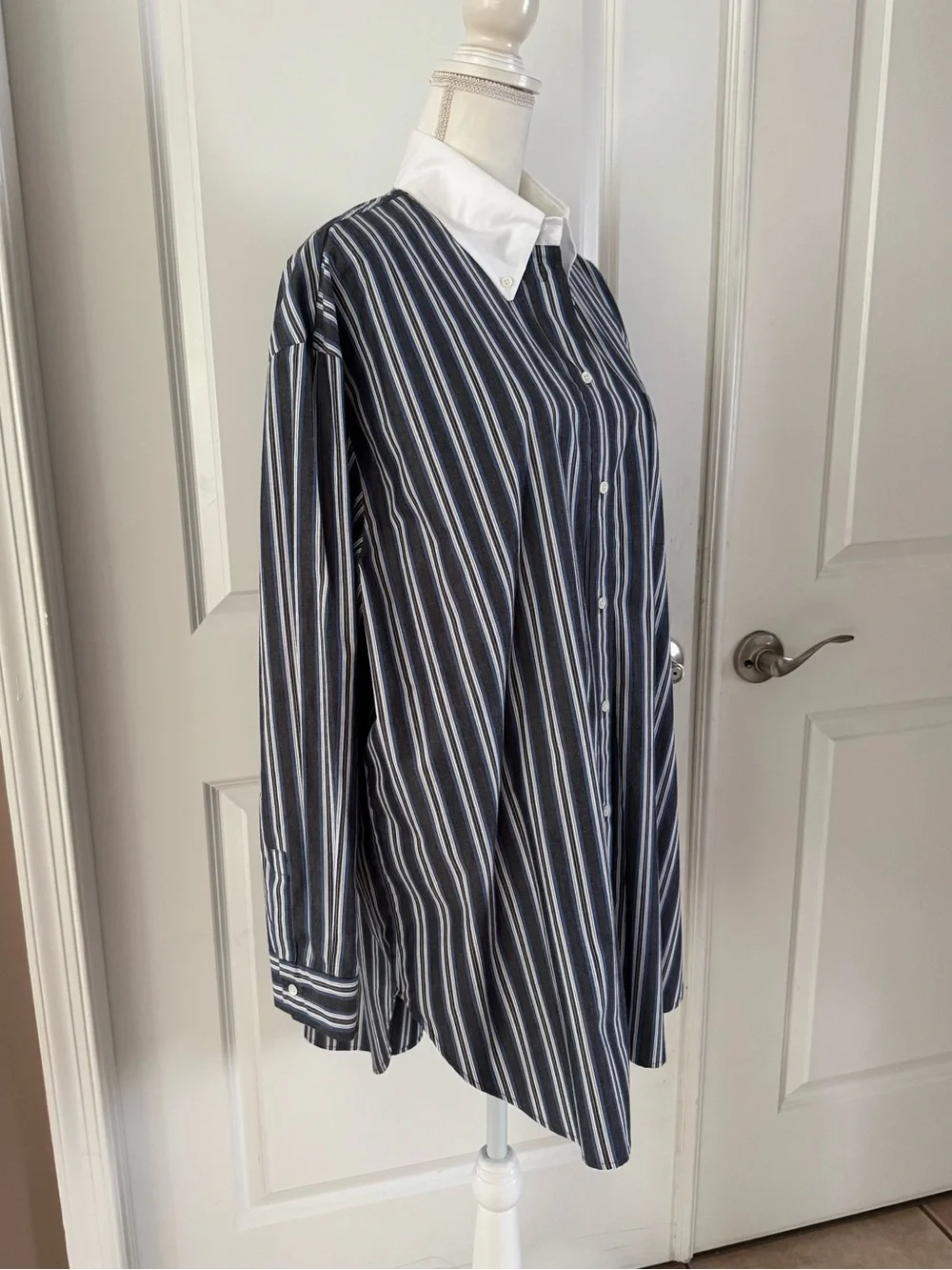 Sandro Oversized striped shirt. Size 3 = French 40 / US 8. MSRP $340 - Picture 9 of 17